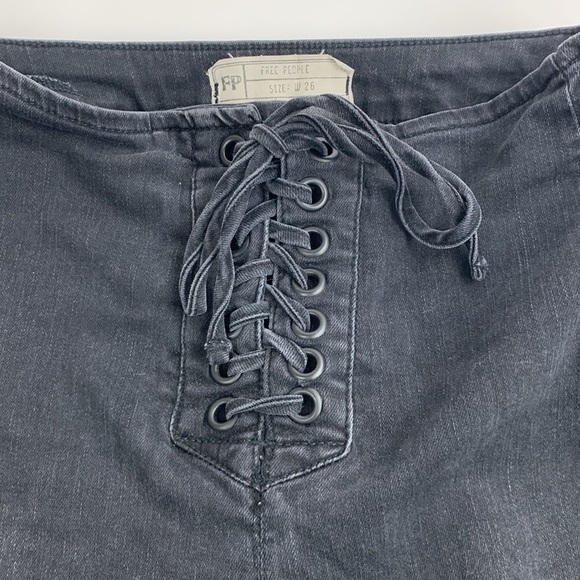 Free People Lace up Skinny Pants Jeans Faded Black Size 26 with stretch FP Boho - Picture 4 of 14